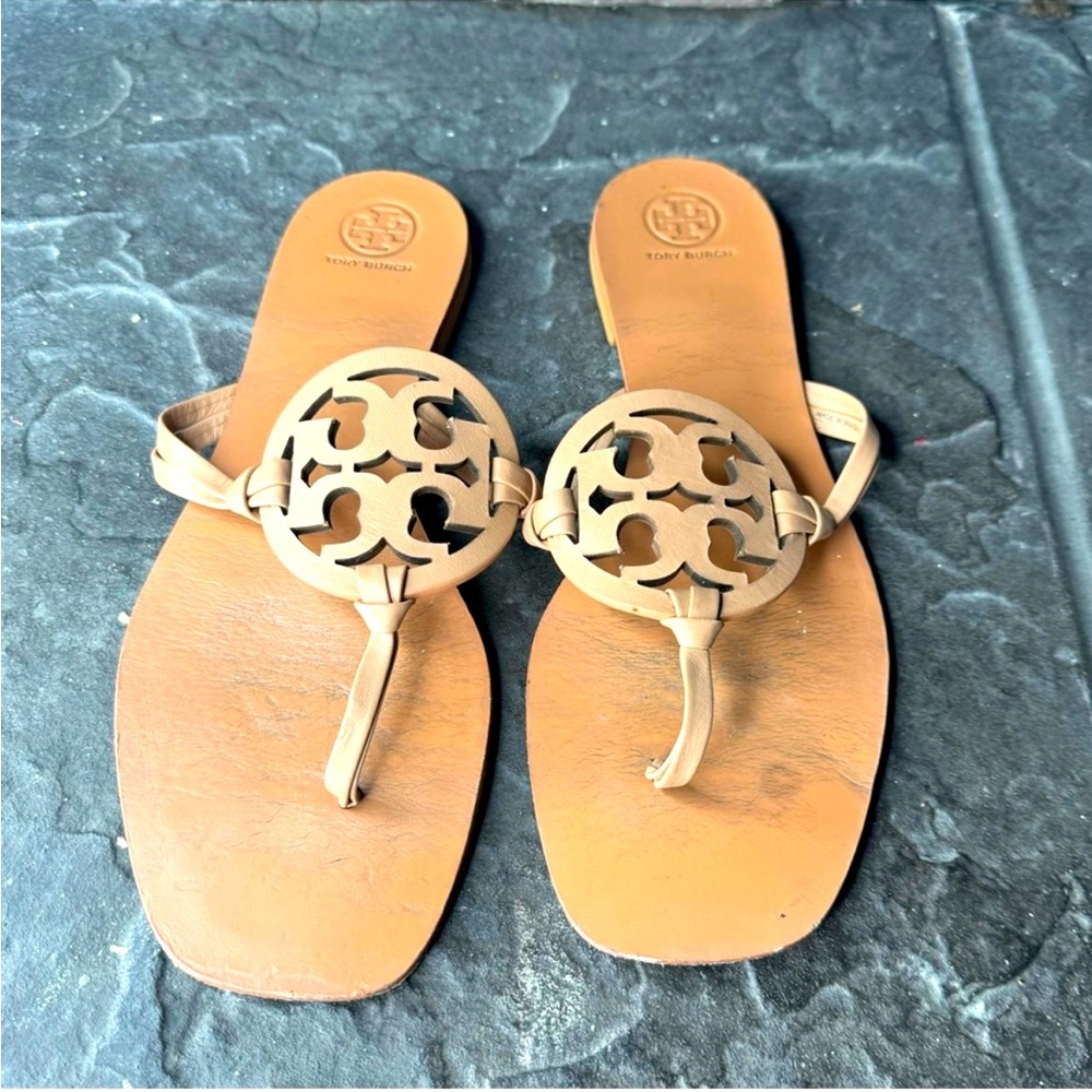 Tory Burch Miller Soft neutral tan leather slip on Sandals Womens Size 10